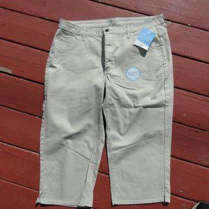 Riders by Lee Slender Stretch Mid waist Tan Denim Capri pants~NWT